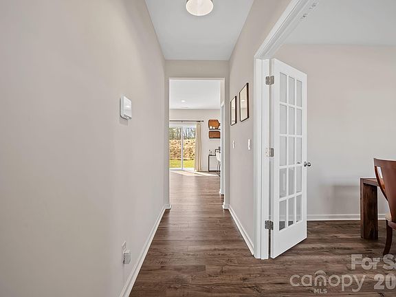 4th image of 132 Ridgeview Ln