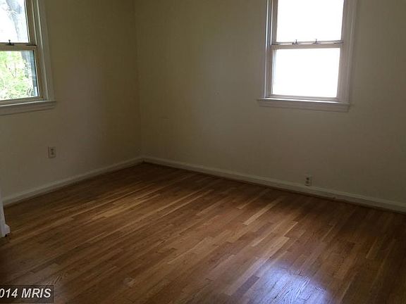 5th image of 10004 Montauk Ave