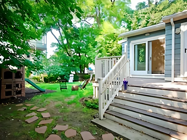 111 Fayerweather St — Photo 10