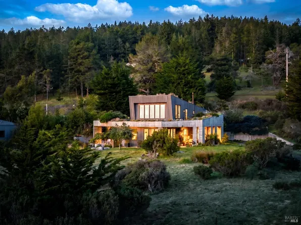 39074 Hedgegate Road, The Sea Ranch, CA 95497