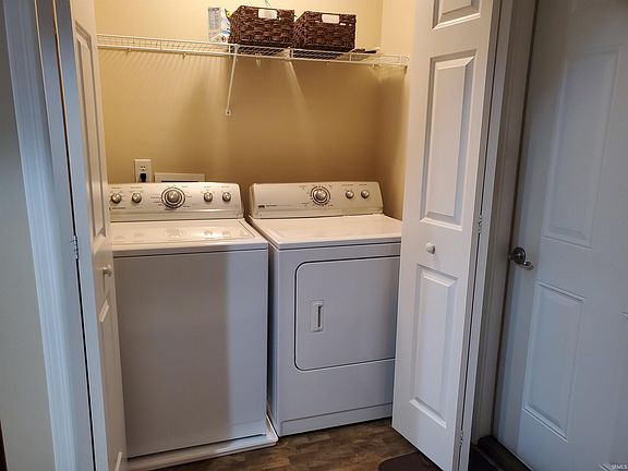 5th image of 605 Riverstone Ct