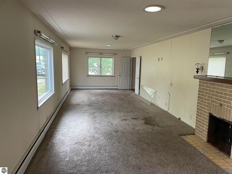 700 E Chippewa St, Mount Pleasant, MI 48858 Zillow