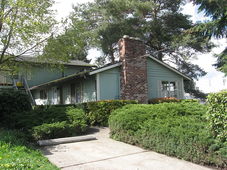 SE 50th Ave — Photo 3