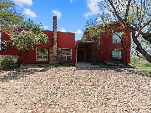 4th image of 961 Pico