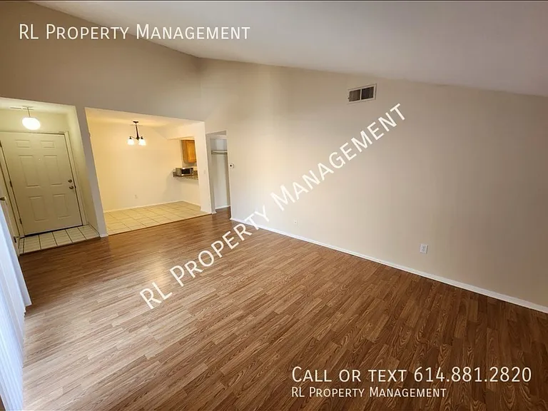 1055 Merrimar Cir N #E — Photo 2