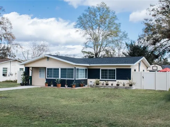 4934 9th St, Zephyrhills, FL 33542