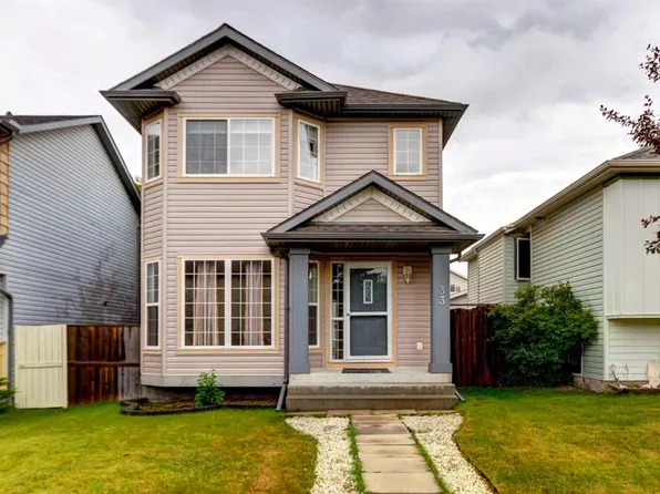 33 N Everstone Ave SW, Calgary, AB T2Y 4E6