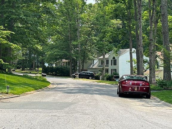 3rd image of 13900 Cobble Glen Ct