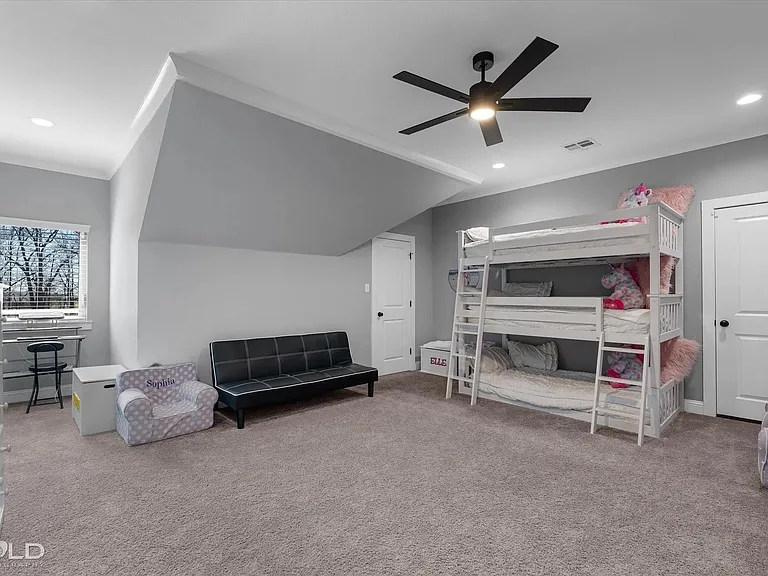 231 Conti Way — Photo 26