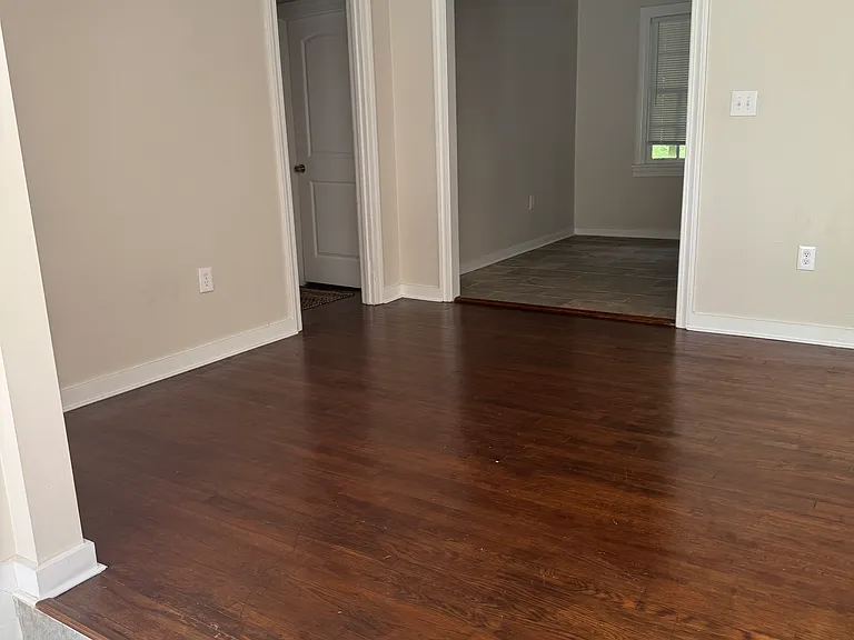 329 N 25th Ave — Photo 4