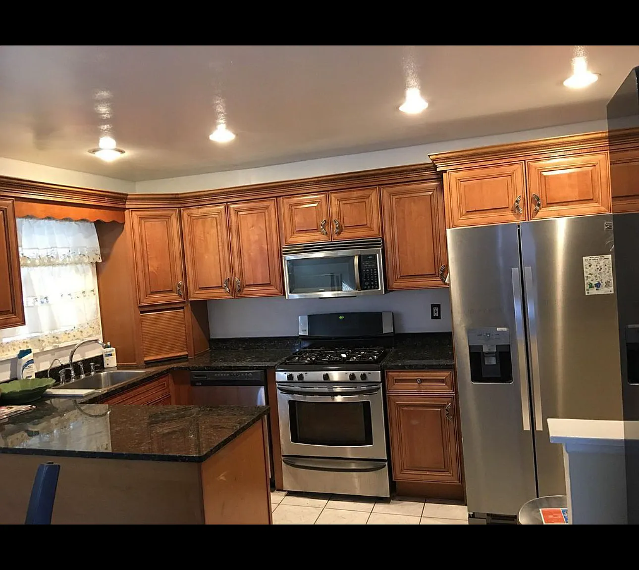 1128 Lydig Ave — Photo 3