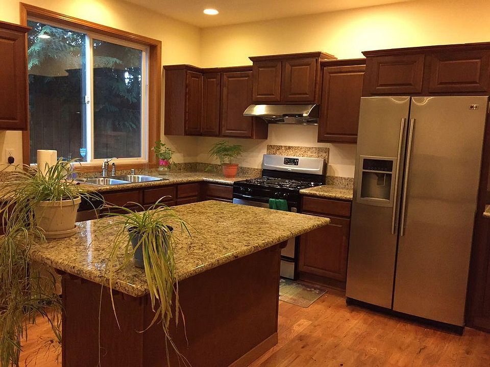 2nd image of 8708 NE 142nd St