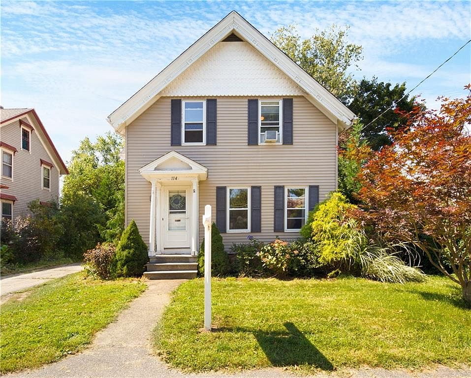 114 Grove St, Lincoln, RI 02865 Zillow