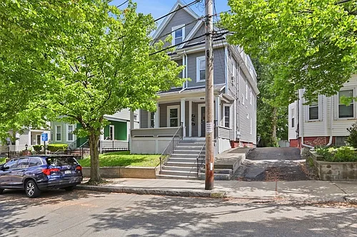 121 Glendale St Photo 1