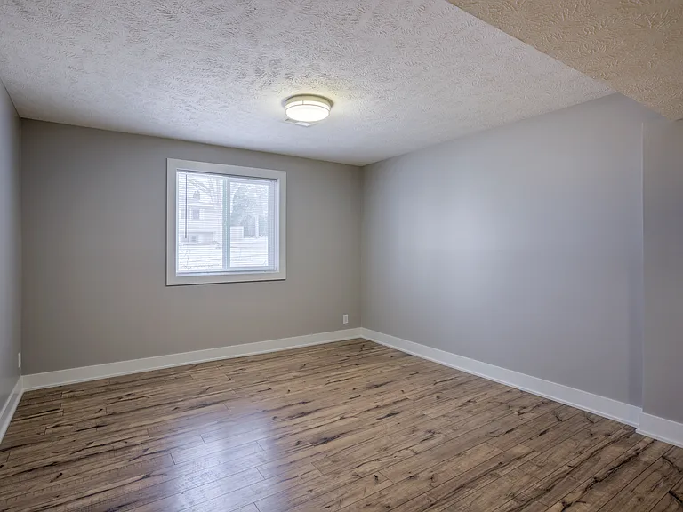 13511 Schirra St — Photo 25