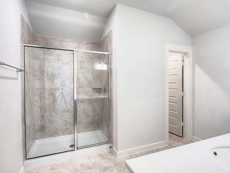 21251 Shore Bluff Dr — Photo 17