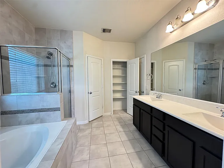 3010 Overbrook Meadow Ln — Photo 17