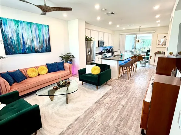18449 W Mural Pl, Northridge, CA 91325