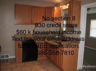 27475 Garfield St, Roseville, MI 48066
