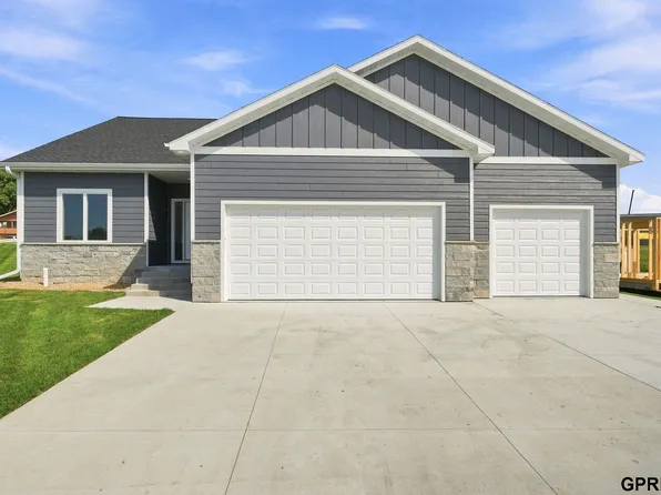 550 Southridge Dr, Milford, NE 68405