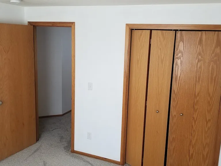 525 Helen St — Photo 18