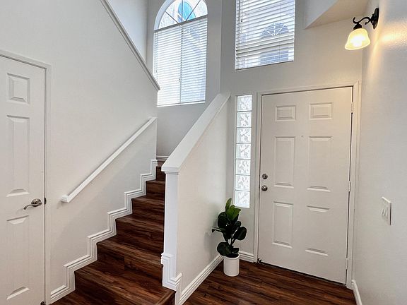2nd image of 28192 Newport Way Unit G