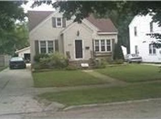 1317 Eliza St, Green Bay, WI 54301