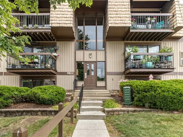 9801 Sunrise Blvd Unit O33, North Royalton, OH 44133