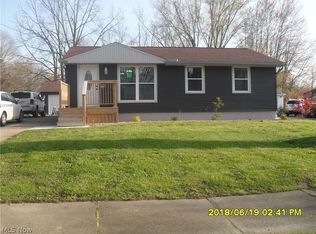 3271 Solar Dr NW, Warren, OH 44485