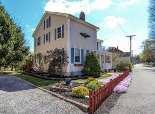 43 Carpenter St, Milford, NJ 08848