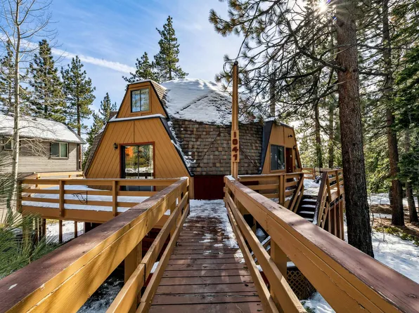 1047 Trent Ln, Kings Beach, CA 96143