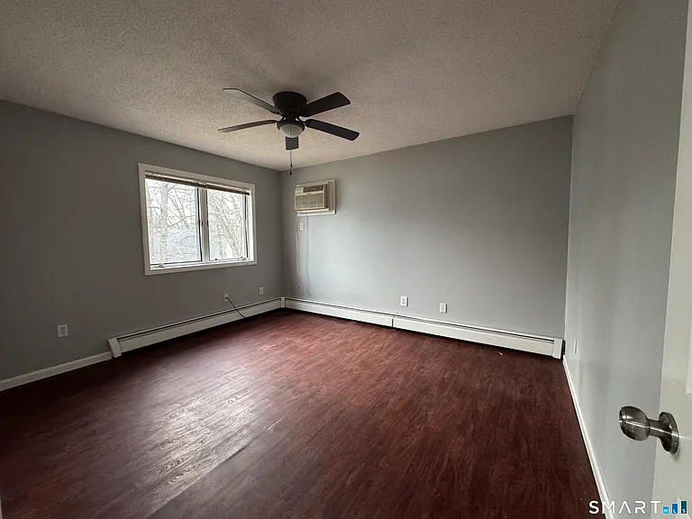 27 Katie Ln — Photo 9