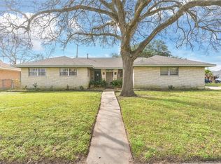 1814 Willowby Dr, Houston, TX 77008