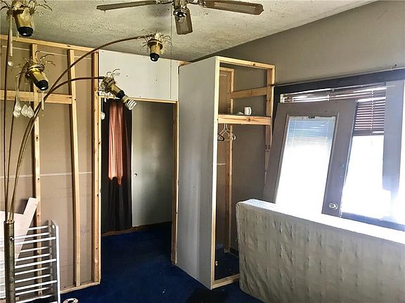 3rd image of 419 S Gerrard Dr