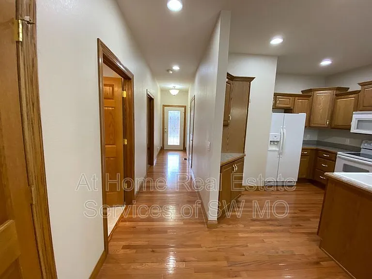 5601 N 17th St — Photo 12