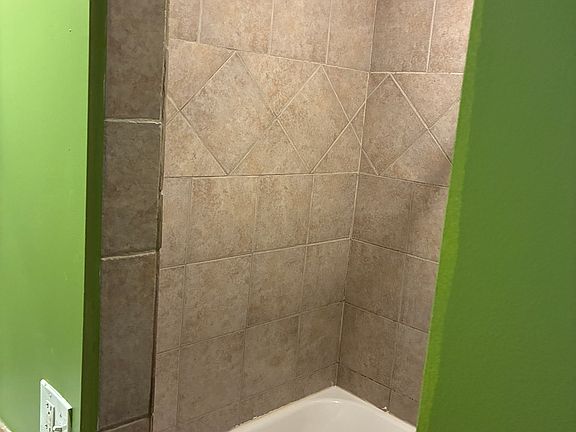 5th image of 2702 W 24th St APT 1F