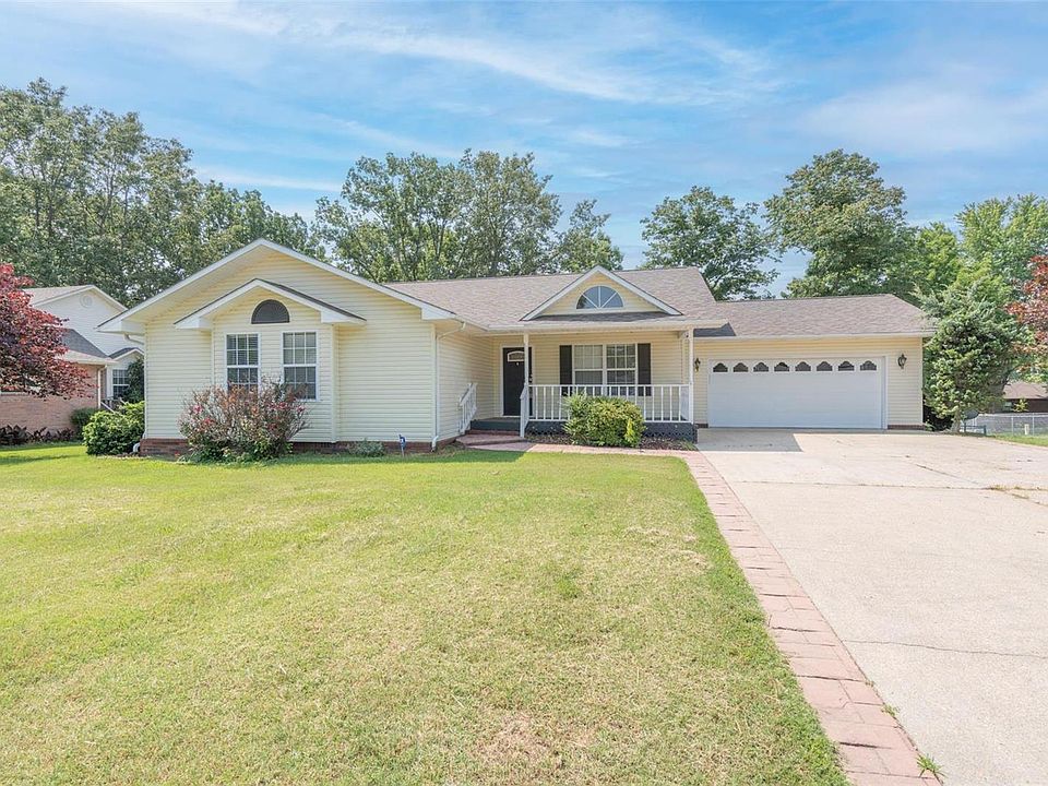1st image of 1812 Whispering Oaks Pl
