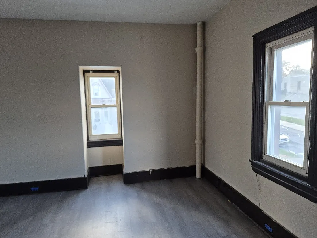 2 bed, $950 — Photo 4