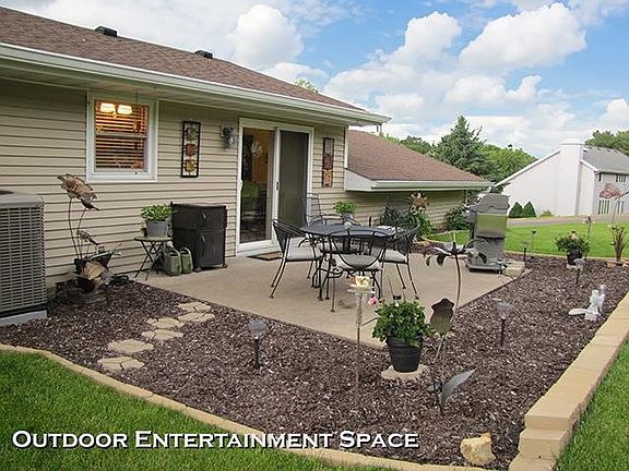 3rd image of 1565 W Golf Dr