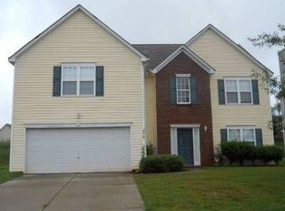 5218 Kiev Dr, Charlotte, NC 28216