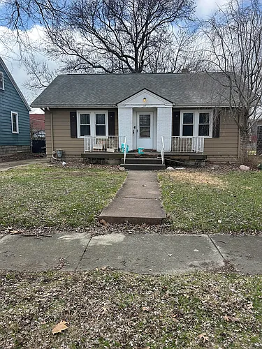17 West Dr Photo 1