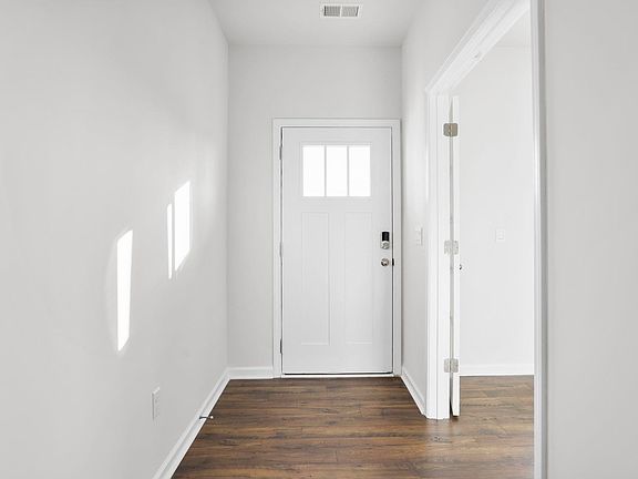 4th image of 1065 Roleson Way