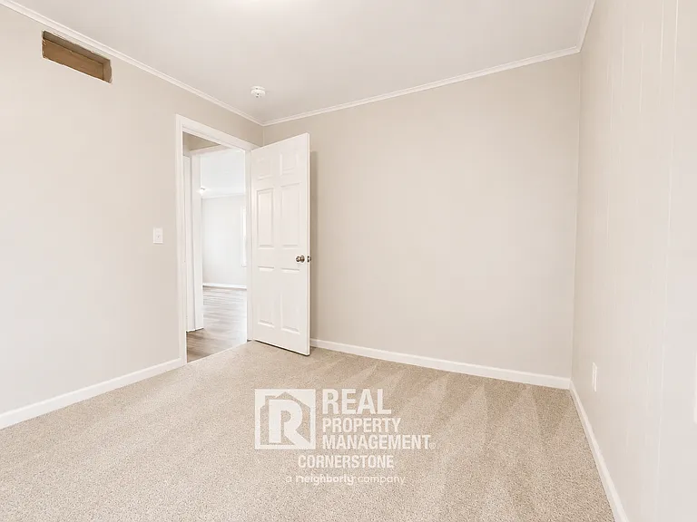 8620 Portage Rd — Photo 9