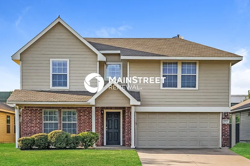 2923 Saint Bernard Dr — Photo 1