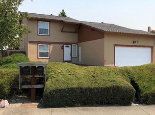 112 Pepperwood St, Hercules, CA 94547