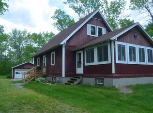 586 Lake Rd, Crown Point, NY 12928