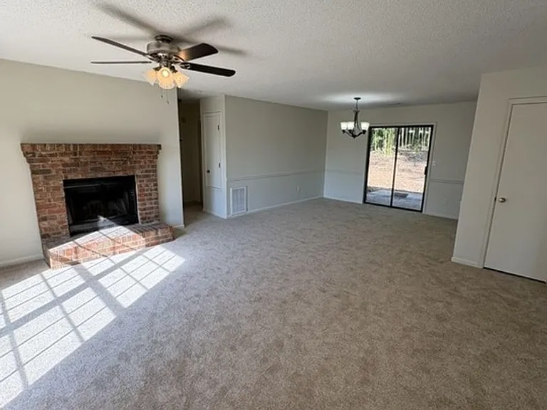 11 Brookfield Dr — Photo 15
