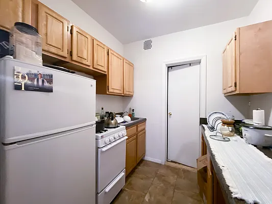 Rented by Compass | media 21