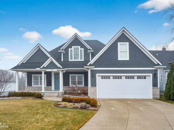 174 Kerby Rd, Grosse Pointe Farms, MI 48236