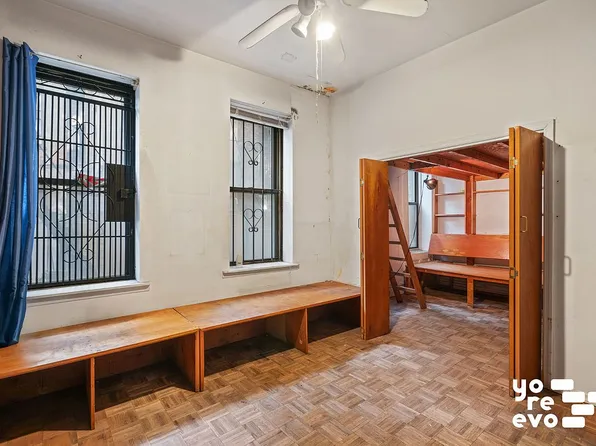 22 Leroy St APT 4, New York, NY 10014